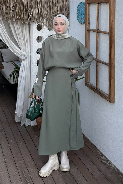 Eteği Bağlama Detaylı Takım Haki