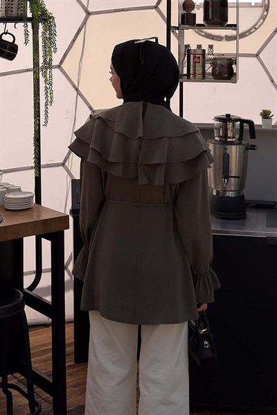 Volan Detaylı Kol Büzgülü Gömlek Haki