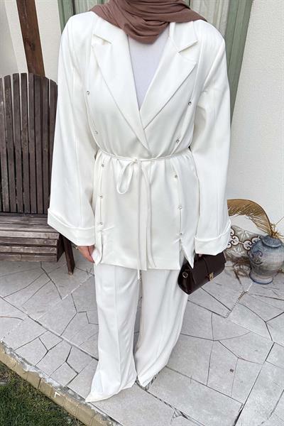 Derin Pens Detaylı Tesettür Takım Beyaz