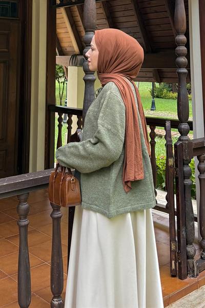 Yakası Bağcıklı Triko Kazak Haki