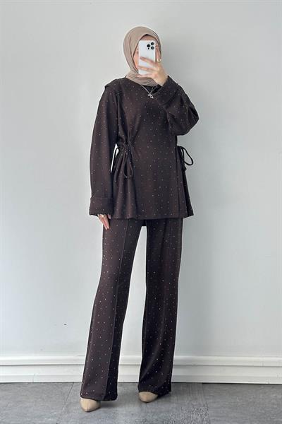 Tünel Detaylı Taşlı Takım Acı Kahverengi