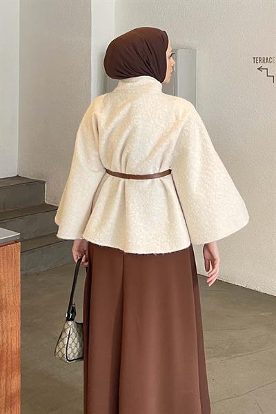 Hakim Yaka Kemer Detaylı Kaşe Panço Krem