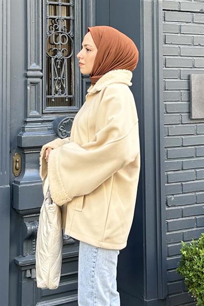 Gömlek Yaka Düşük Omuz Kürk Detaylı Mont Krem