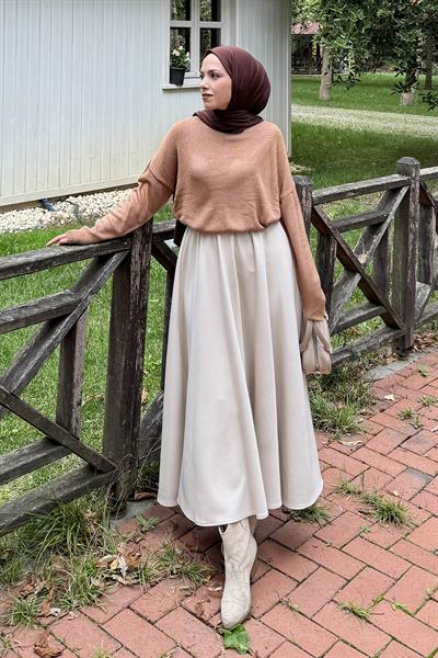 Kayık Yaka Triko Kazak Camel