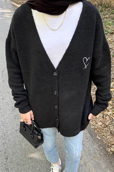 Kalp Nakış Detaylı Oversize Hırka Siyah