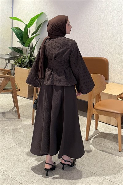 Kuşak Detaylı Bluz-Etek Takım Kahverengi