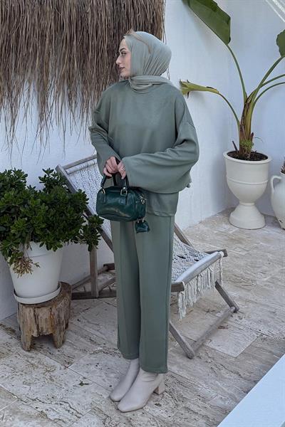 Kup Detaylı Eşofman Takımı Haki