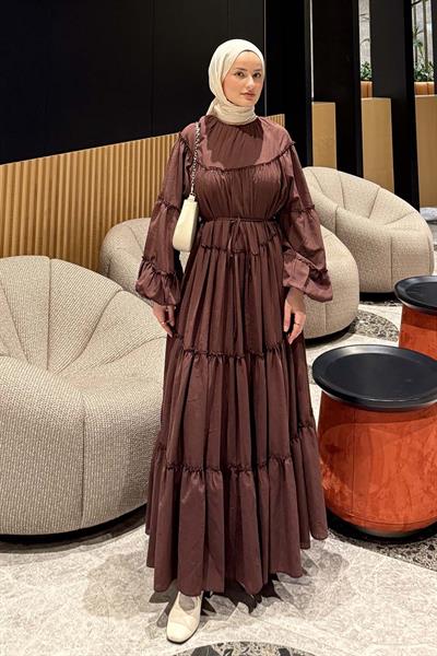 Fırfır Detaylı Tesettür Elbise Acı Kahverengi