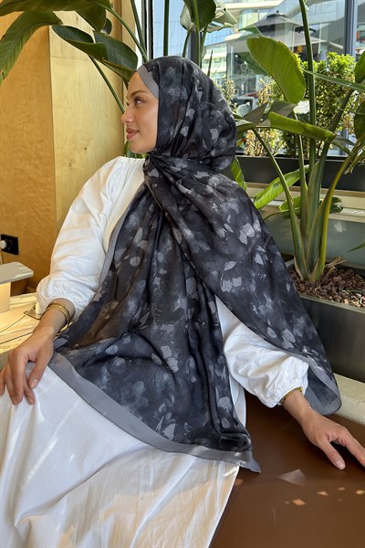 Çiçek Desen Lara Soft Şal Siyah