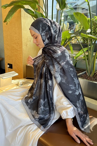 Gül Çiçek Desen Lara Soft Şal Siyah