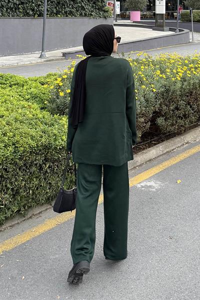 Düğme Detaylı Triko Takım Zümrüt Yeşili