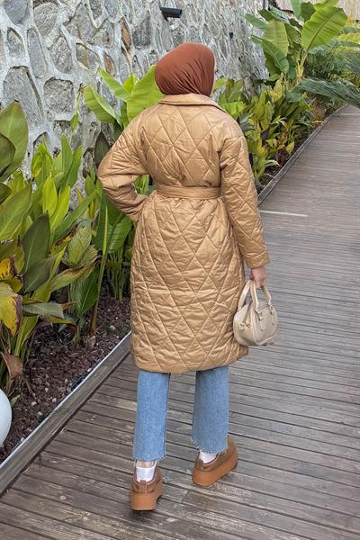 Ceket Yaka Beli Kuşaklı Kapitone Mont Bej