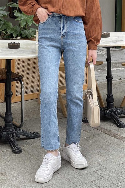 Kesik Paça Fit Jean Açık Mavi