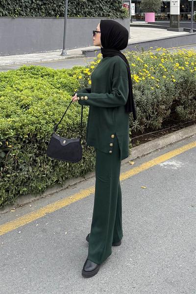 Düğme Detaylı Triko Takım Zümrüt Yeşili