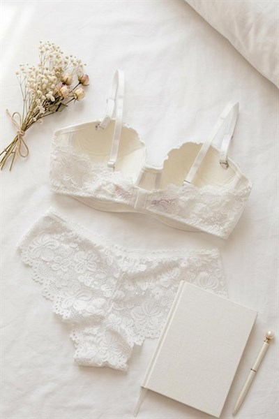 Toparlayıcı Özellik Çıkarılabilir Askı Lotus Sütyen Takım Ekru