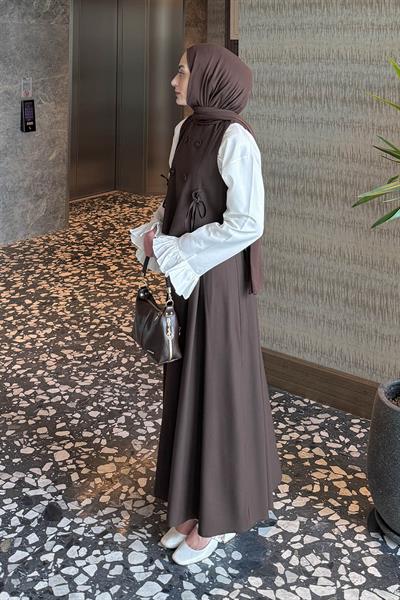 Düğmeli Yelekli Takım Acı Kahverengi