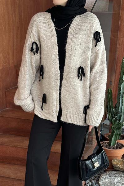 Fiyonk Detaylı Hırka Sütlü Kahve