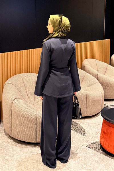 Toka Detaylı Takım Lacivert