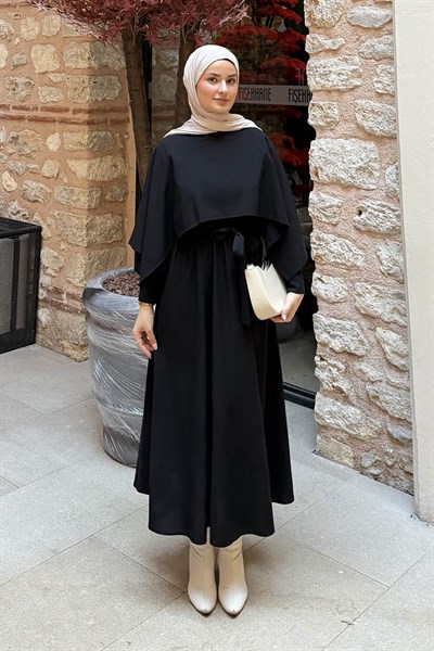 Pelerin Detaylı Elbise Siyah