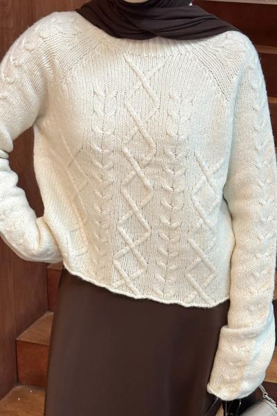 Örgülü Kazak Krem