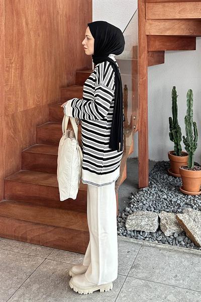 Çizgili Yan Düğme Detaylı Triko Takım Ekru