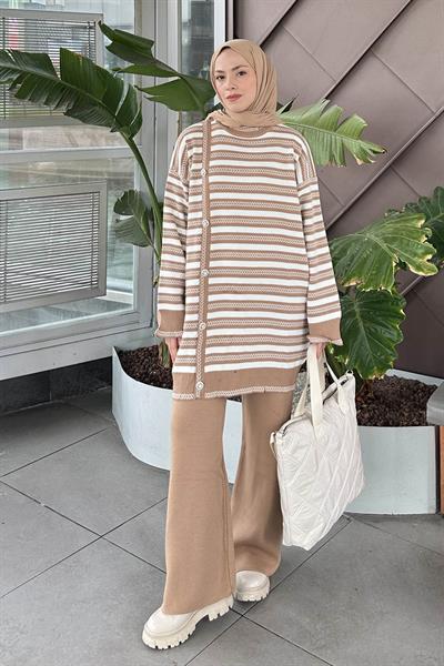 Çizgili Yan Düğme Detaylı Triko Takım Sütlü Kahve