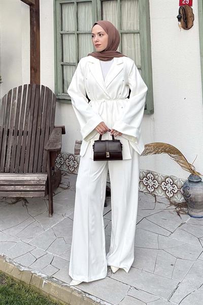 Derin Pens Detaylı Tesettür Takım Beyaz