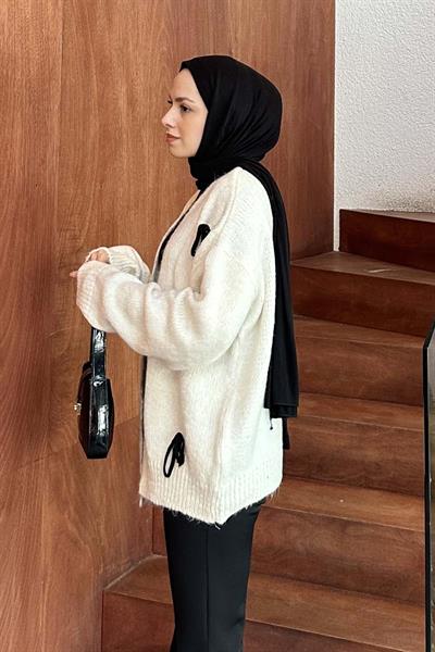 Fiyonk Detaylı Hırka Krem