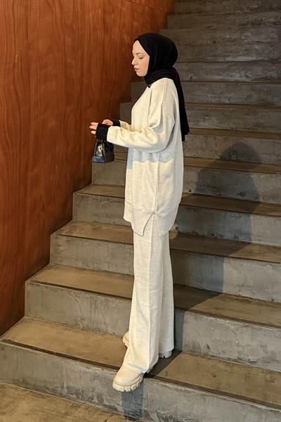 Yakası Taşlı Triko Takım Bej