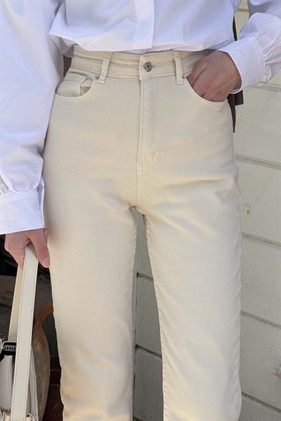 Kesik Paça Fit Jean Krem