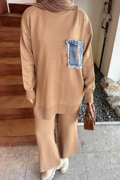 Cep Detaylı Triko Takım Camel