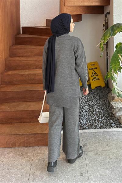 Cep Detaylı Triko Takım Füme