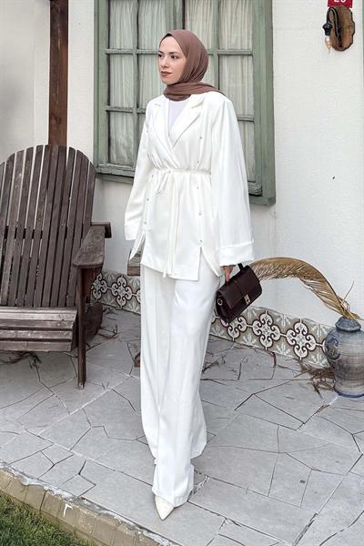 Derin Pens Detaylı Tesettür Takım Beyaz