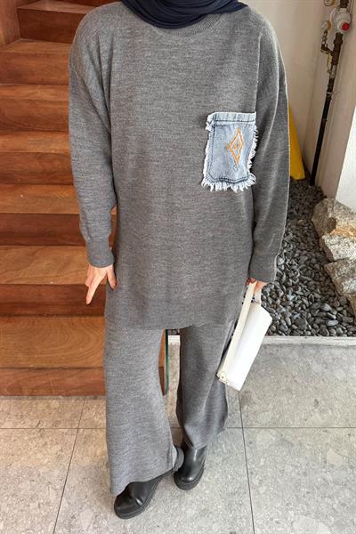 Cep Detaylı Triko Takım Füme