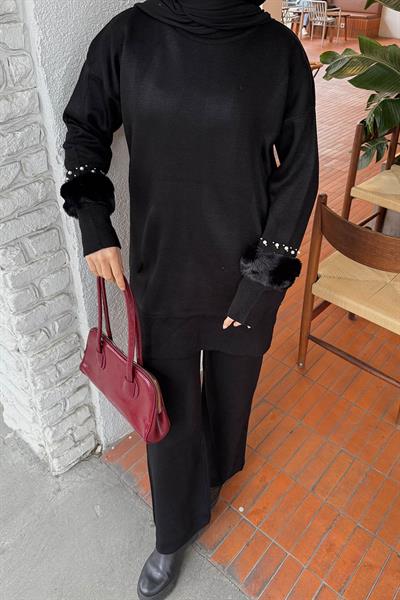 Kol Peluş Detaylı Triko Takım Siyah