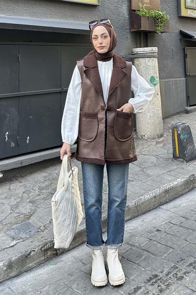 Garnili İçi Kürk Detaylı Deri Yelek Kahverengi