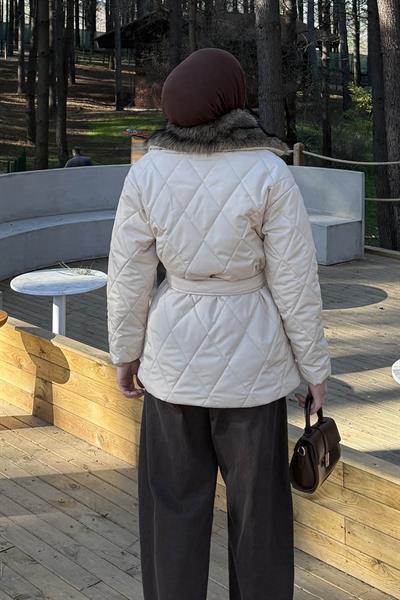 Kürk Yaka Bağlama Detaylı Mont Taş