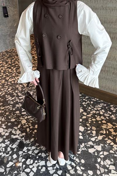 Düğmeli Yelekli Takım Acı Kahverengi