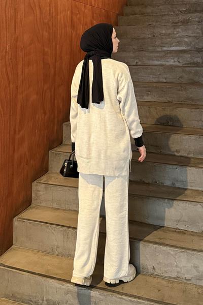 Yakası Taşlı Triko Takım Bej