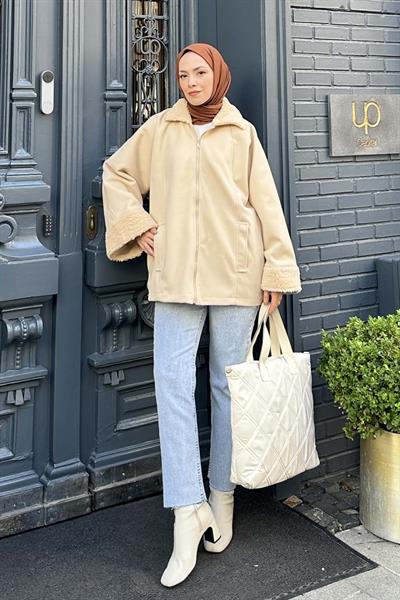 Gömlek Yaka Düşük Omuz Kürk Detaylı Mont Krem