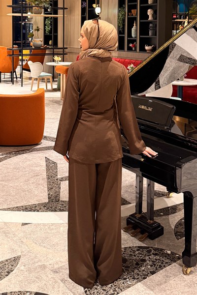 Toka Detaylı Takım Acı Kahverengi