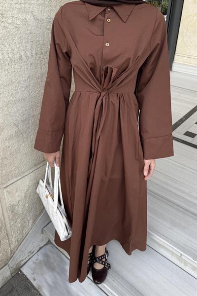 Ön Bağlama Detaylı Tesettür Elbise Acı Kahverengi