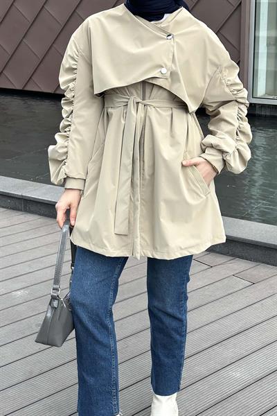 Kolları Büzgü Detay Fermuarlı Mont Krem