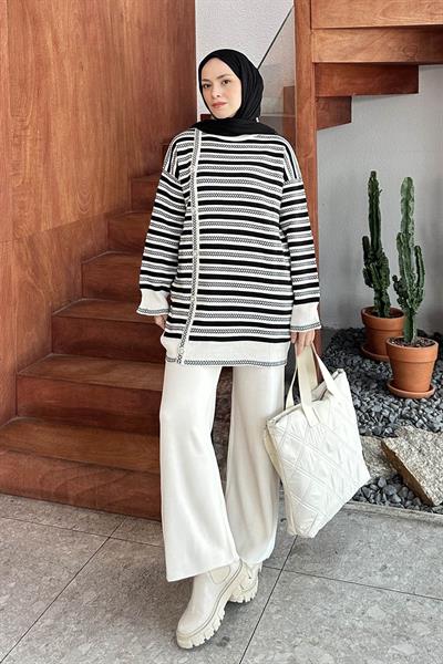 Çizgili Yan Düğme Detaylı Triko Takım Ekru