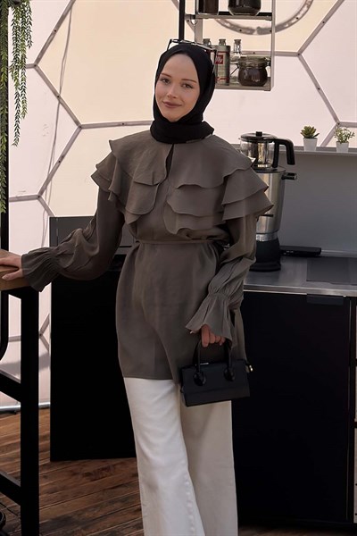 Volan Detaylı Kol Büzgülü Gömlek Haki