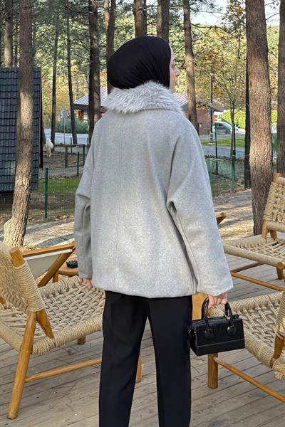 Kürk Yakalı Kaban Gri