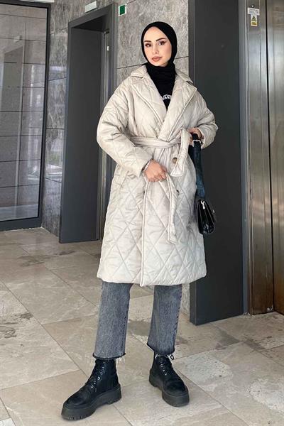 Ceket Yaka Beli Kuşaklı Kapitone Mont Taş