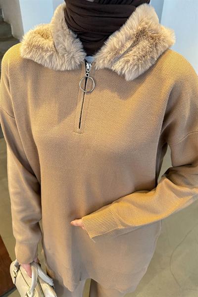 Peluş Yaka Triko Takım Camel