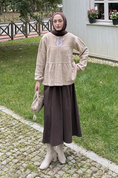 Yakası Bağcıklı Triko Kazak Bej