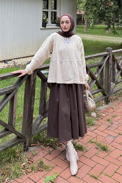 Yakası Bağcıklı Triko Kazak Natural